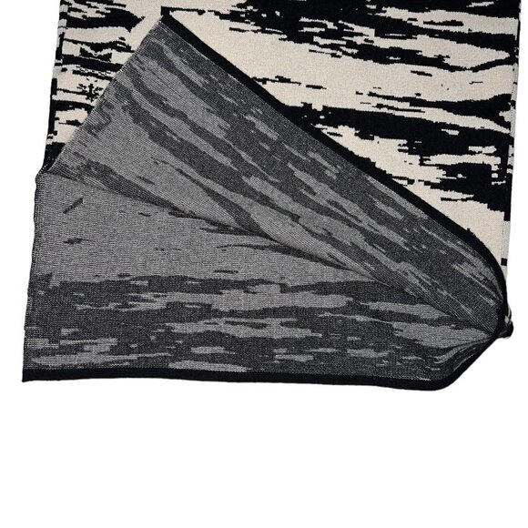 APRICOT Scenic Midi Knitted Dress. Size: 10 Color: Black And Cream - Picture 10 of 10